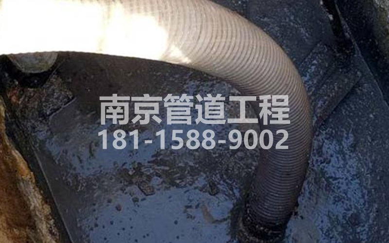 213尧石二村抽粪