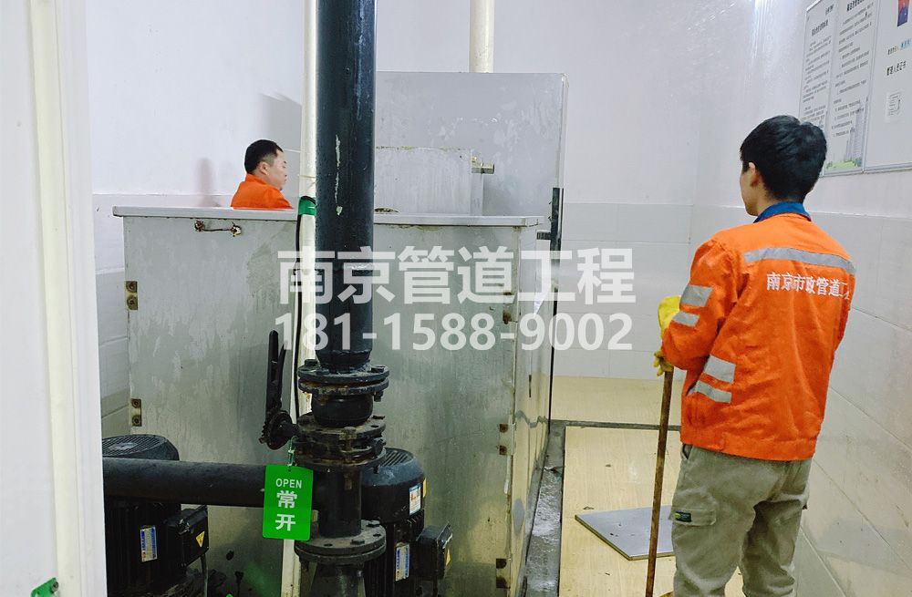 302尧石二村隔油设备清洗