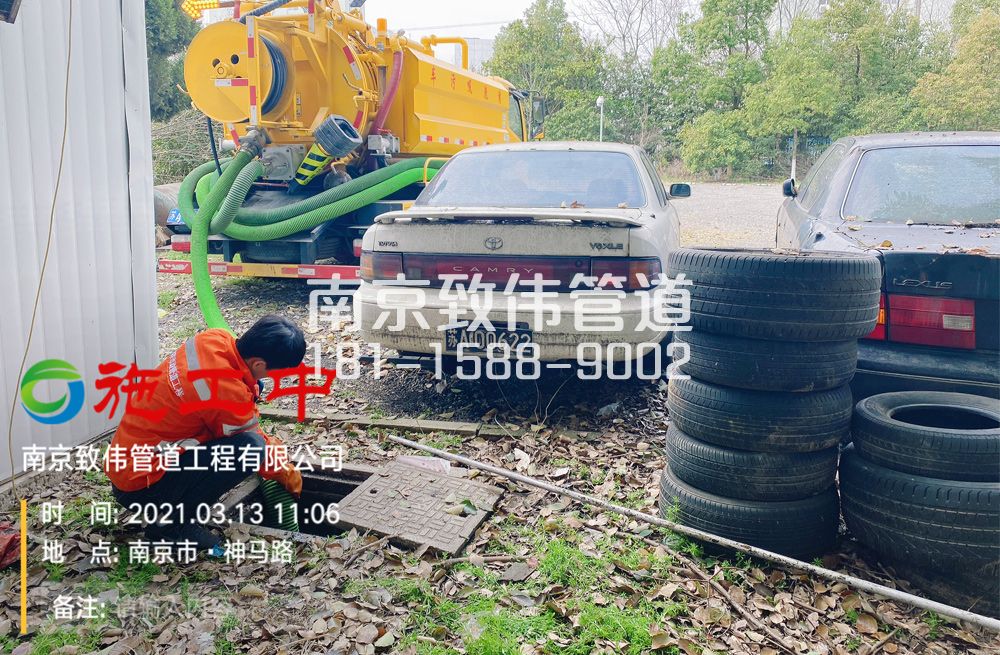 321尧石二村工厂清掏化粪池